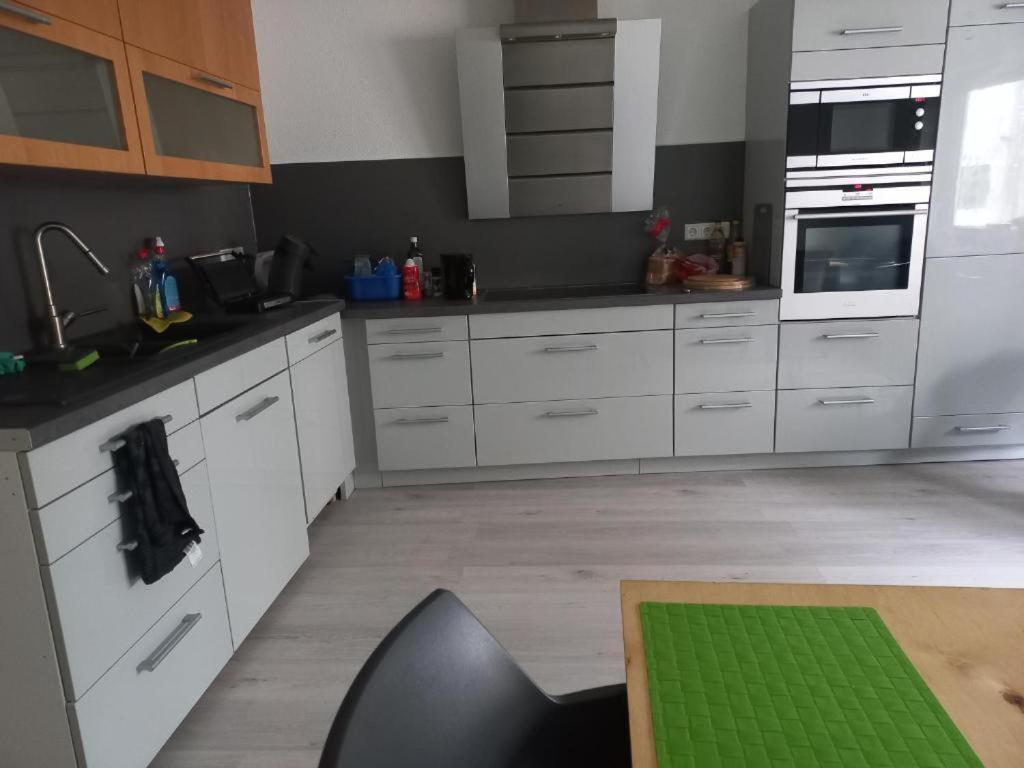 Hoteliving Am Bahnhof Pohlheim Exteriör bild